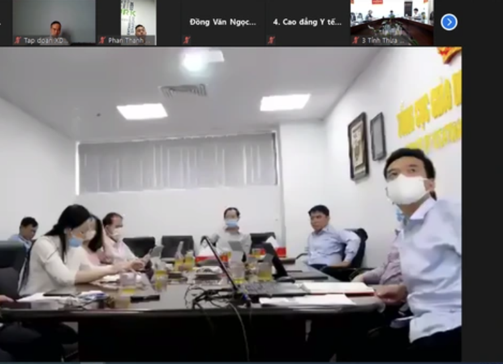 Tốt nghiệp đại học mổ lợn ăn mừng, tốt nghiệp trường nghề thì lặng lẽ… - 1 Tốt nghiệp đại học mổ lợn ăn mừng, tốt nghiệp trường nghề thì lặng lẽ… - 1