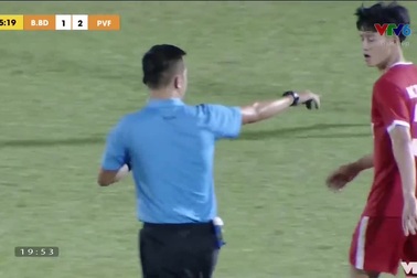 Cầu thủ U19 PVF mất oan bàn thắng như C.Ronaldo