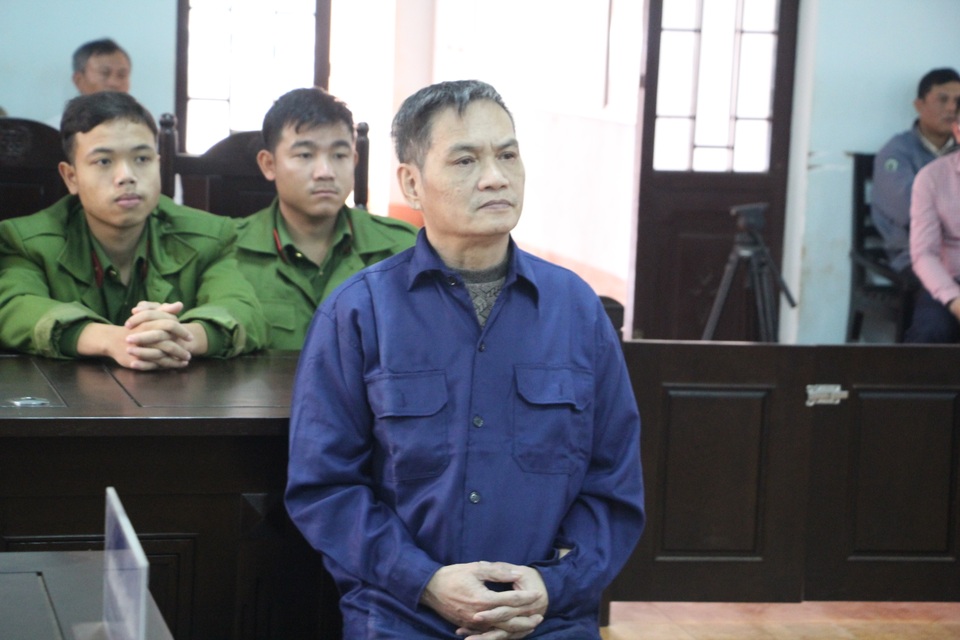 Xét xử gã chủ nhà bệnh hoạn nhiều lần khống chế hiếp dâm nữ giúp việc khuyết tật - 1 Xét xử gã chủ nhà bệnh hoạn nhiều lần khống chế hiếp dâm nữ giúp việc khuyết tật - 1