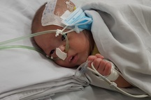 Bé trai sơ sinh vừa chào đời bị bỏ rơi trong bệnh viện