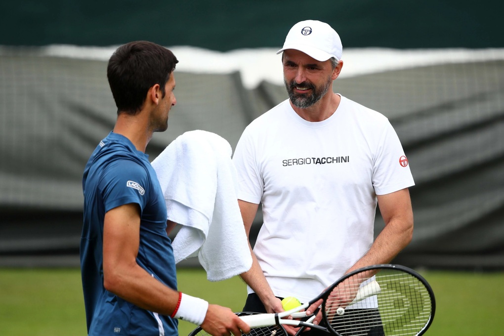 HLV Ivanisevic phủ nhận việc Djokovic gặp vấn đề về sức khỏe - 1