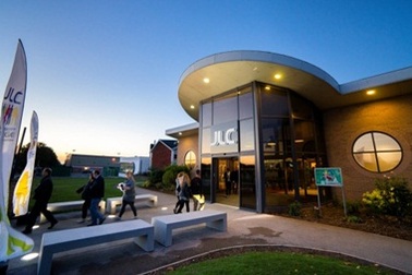 Học bổng A-level 2014 với John Leggott College