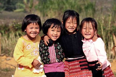 Cô bé mồ côi mơ ước bảo vệ trẻ em vùng cao