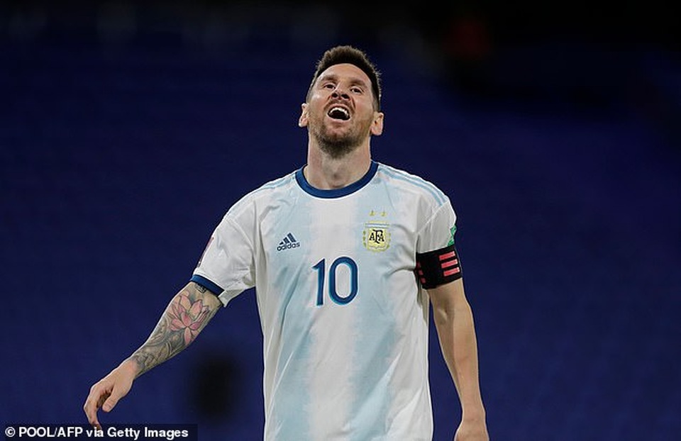 Messi tố cáo trọng tài hai lần tước oan bàn thắng của Argentina - 2