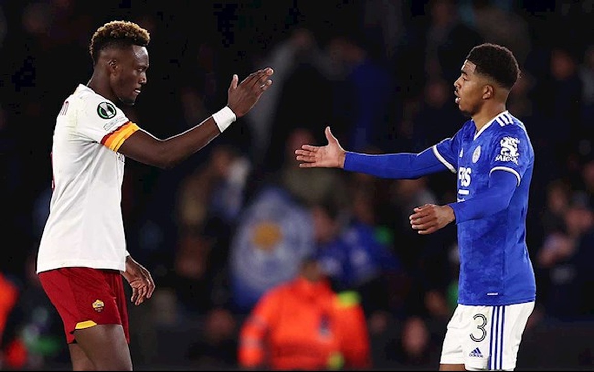 Ngôi sao Nhật Bản tỏa sáng, tiến gần giấc mộng vô địch Europa League - 3 Ngôi sao Nhật Bản tỏa sáng, tiến gần giấc mộng vô địch Europa League - 3