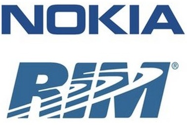 Hai hãng tuột dốc không phanh Nokia và RIM “gây chiến”