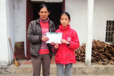 Món quà cuối năm đến với hoàn cảnh “vợ nhốt chồng vào… lồng sắt”