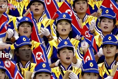 Đội cổ động xinh đẹp nổi tiếng của Triều Tiên