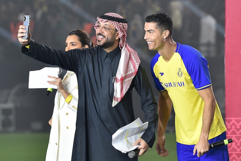 Trận đấu ra mắt của C.Ronaldo ở Al Nassr bị hoãn vì lý do ít ai ngờ - 2 Trận đấu ra mắt của C.Ronaldo ở Al Nassr bị hoãn vì lý do ít ai ngờ - 2