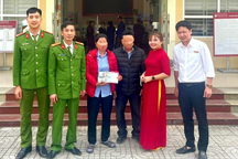 Công an giúp một phụ nữ lấy lại 1 tỷ đồng chuyển cho kẻ lừa đảo