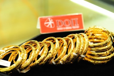 Giá vàng đảo chiều đi xuống