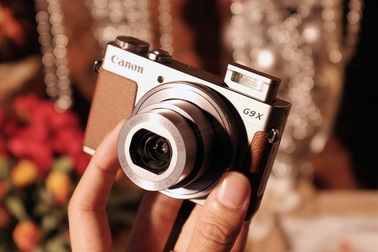 Canon ra mắt máy ảnh chụp “tự sướng” cạnh tranh smartphone