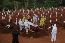 1.200 người chết trong ngày, Indonesia bùng phát dịch mạnh nhất thế giới