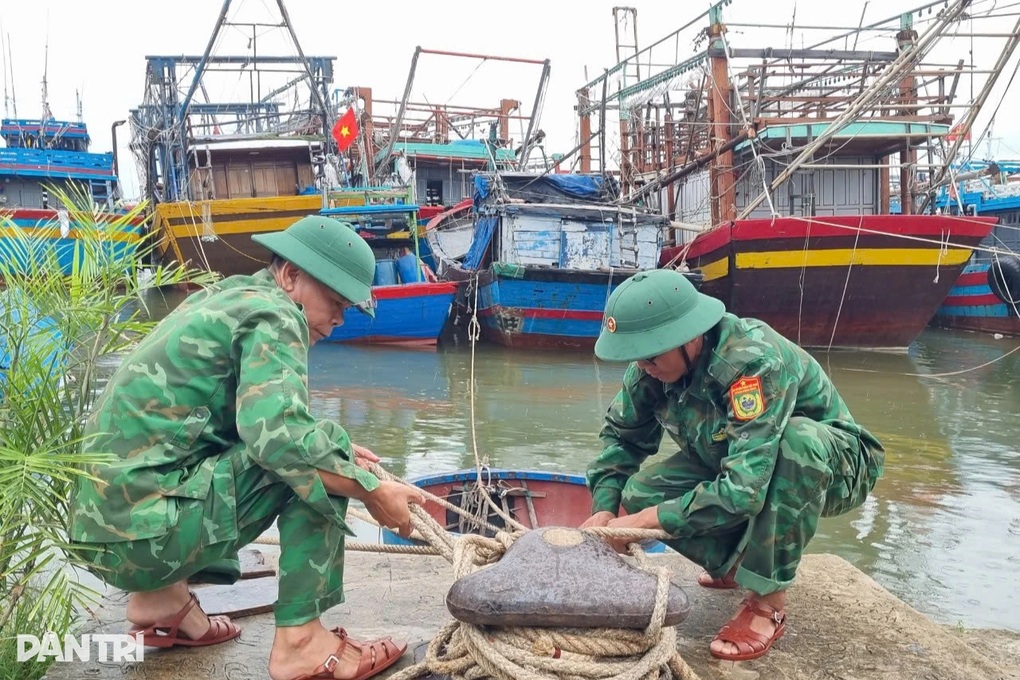 Mưa lũ chia cắt nhiều nơi, Quảng Trị lên kịch bản sơ tán hàng ngàn hộ dân - 2 Mưa lũ chia cắt nhiều nơi, Quảng Trị lên kịch bản sơ tán hàng ngàn hộ dân - 2