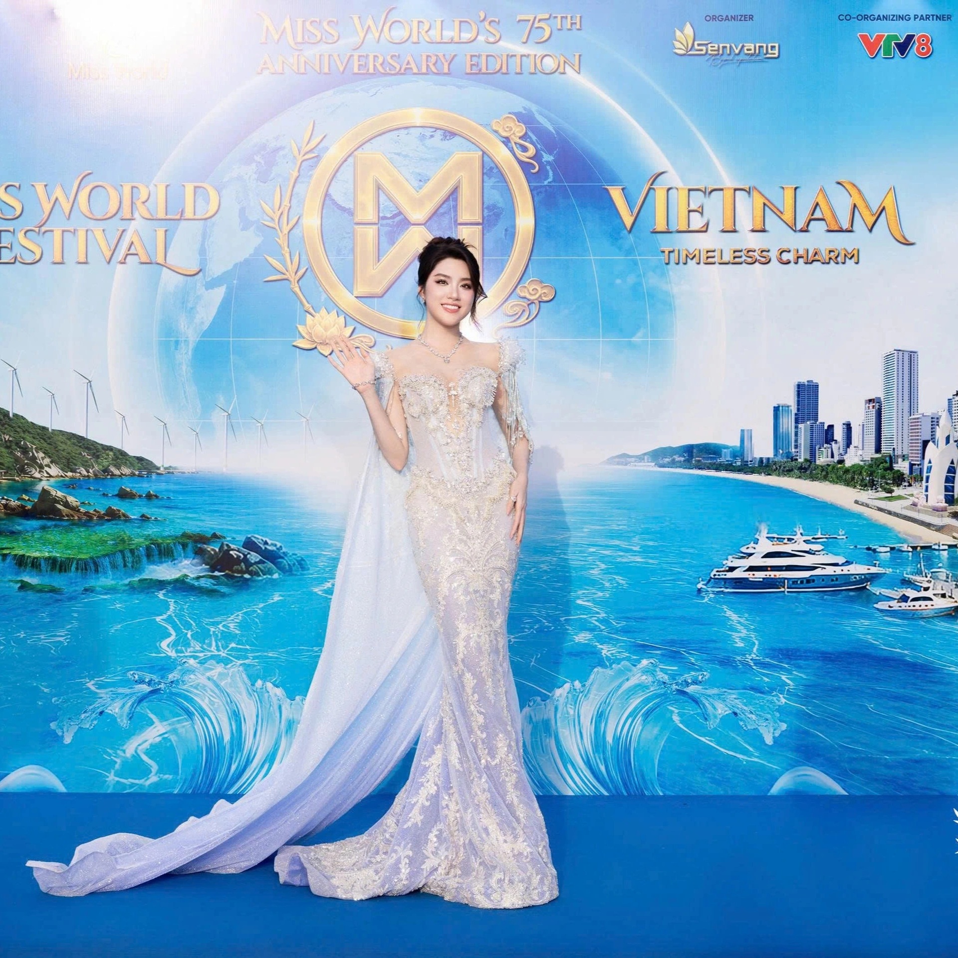 Ngắm đương kim Hoa hậu Thế giới và dàn hoa hậu trên thảm đỏ Miss World 2026 - 8