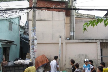 Thi công bất cẩn, một công nhân bị điện giật tử vong