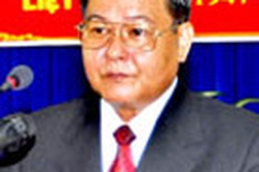 Bí thư Tỉnh ủy Cà Mau giao nộp 100 triệu đồng tiền chạy chức 