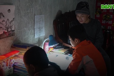 Lời khẩn cầu của người bố ung thư, lo mình mất đi 2 con bơ vơ