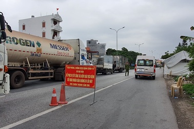 Khai báo y tế bằng mã QR-CODE tại các chốt kiểm dịch và nơi đông người