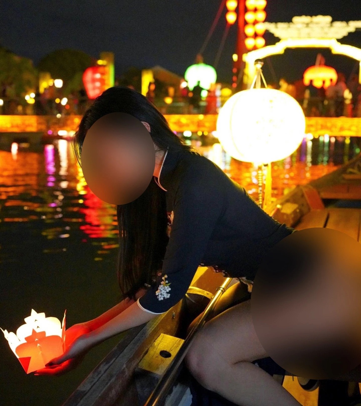 Những lần áo dài Việt bị bức tử vì người mặc... quên quần - 1 Những lần áo dài Việt bị bức tử vì người mặc... quên quần - 1