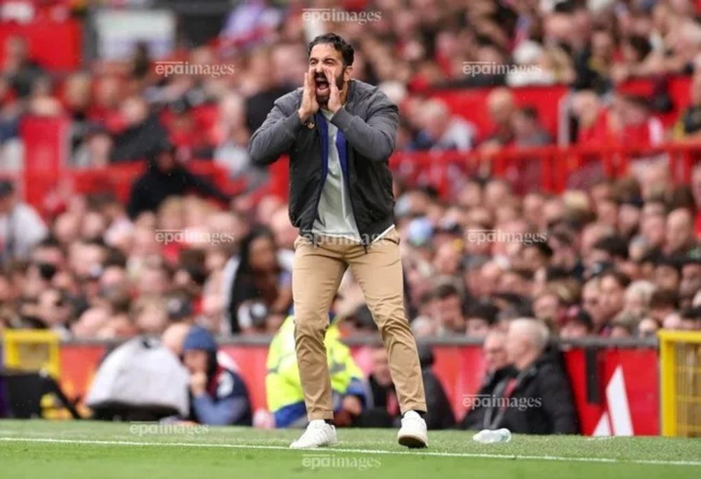 Coach Amorim responds to Wayne Rooney, determined not to change philosophy with Man Utd - 1 HLV Amorim đáp trả Wayne Rooney, quyết không thay đổi triết lý với Man Utd - 1