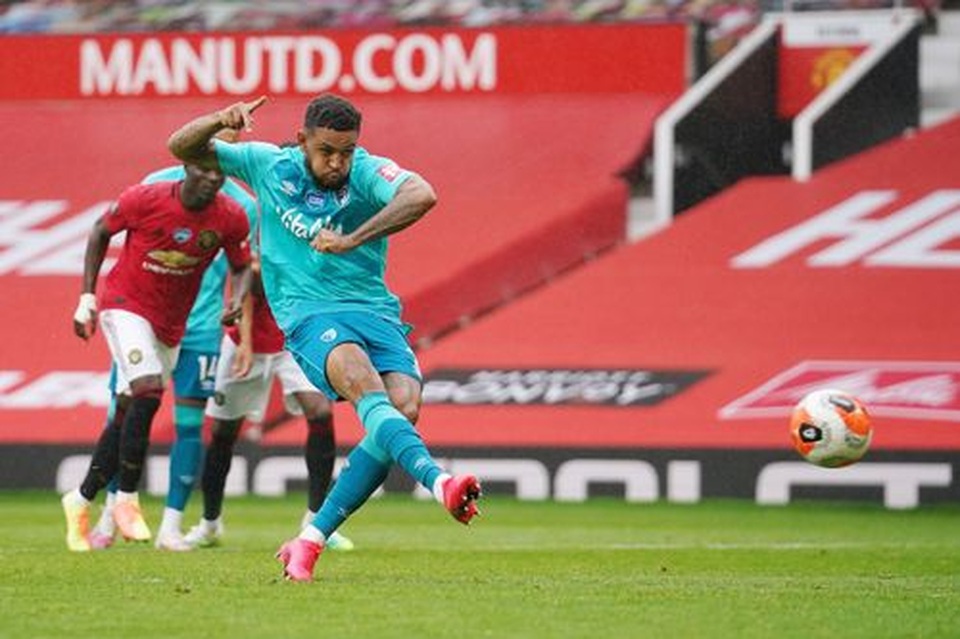 Man Utd 5-2 Bournemouth: Hàng công “Quỷ đỏ” thăng hoa rực rỡ - 9 Man Utd 5-2 Bournemouth: Hàng công “Quỷ đỏ” thăng hoa rực rỡ - 9