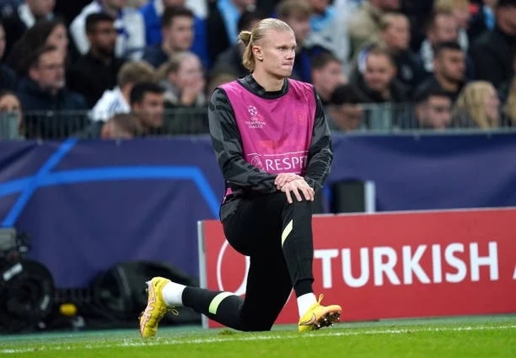 Vì sao Pep Guardiola nhất quyết không sử dụng Erling Haaland? - 1 Vì sao Pep Guardiola nhất quyết không sử dụng Erling Haaland? - 1