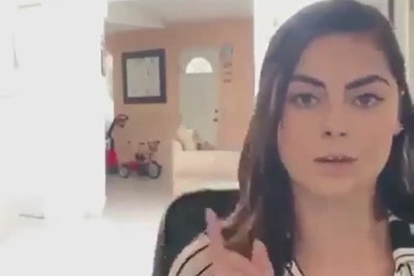 Chết cười với tình huống bất ngờ và hài hước khi làm việc trực tuyến