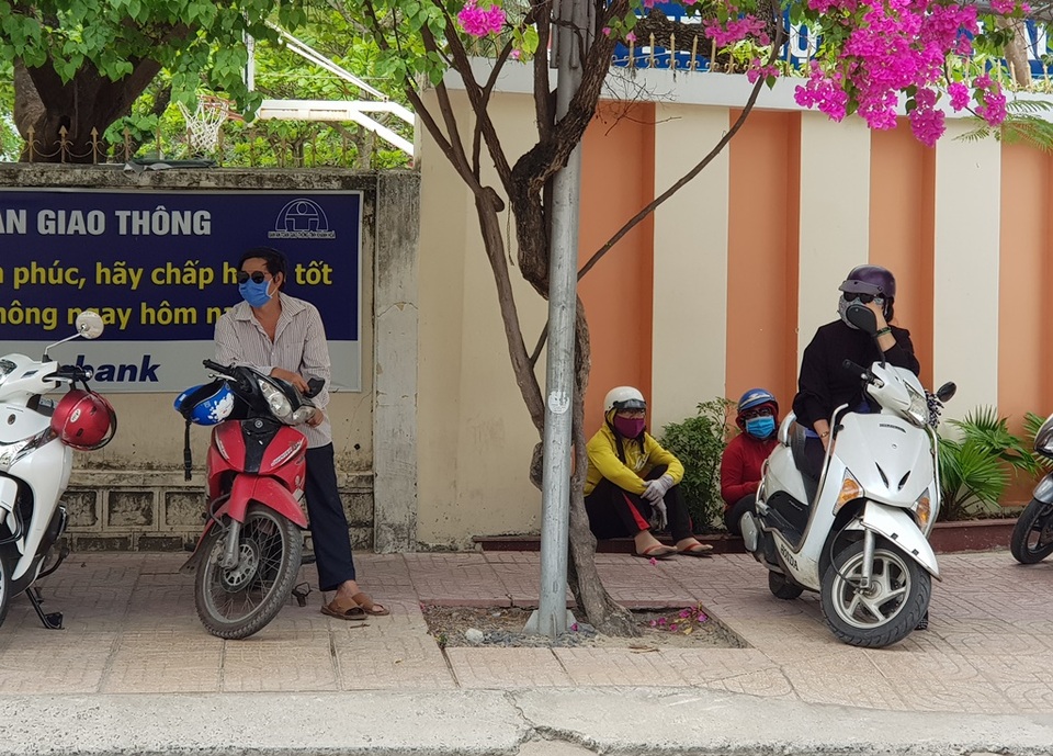 Khánh Hòa vắng hơn 1.000 HS trong buổi học đầu tiên sau đợt nghỉ tránh dịch - 6 Khánh Hòa vắng hơn 1.000 HS trong buổi học đầu tiên sau đợt nghỉ tránh dịch - 6