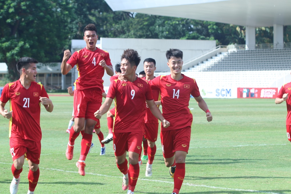 10 người U19 Việt Nam thắng đậm U19 Brunei - 4 10 người U19 Việt Nam thắng đậm U19 Brunei - 4