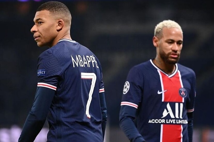 Kylian Mbappe uses a dirty trick to push Neymar away from PSG - 1