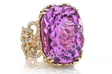 Những trang sức sang trọng “biến” bạn thành “ngôi sao” mùa đông