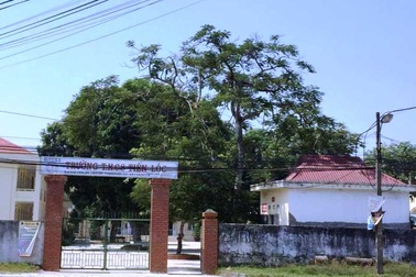 Dự kiến thu tiền xã hội hóa giáo dục để... trả nợ cũ