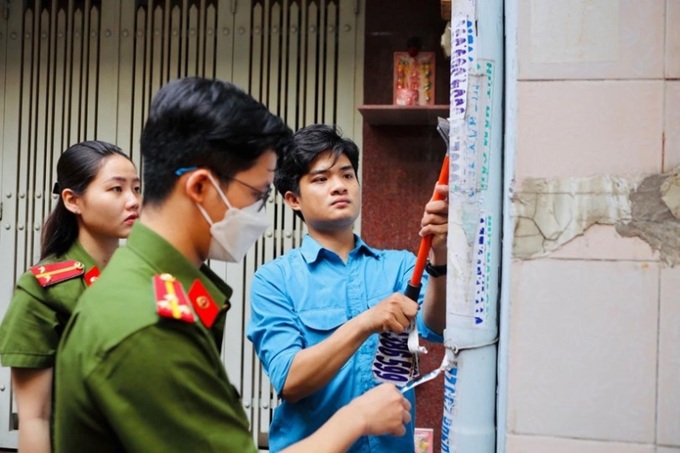Từ thông tin trên tờ rơi quảng cáo, Công an các địa phương đã lên danh sách 367 số điện thoại liên quan cho vay tài chính.
