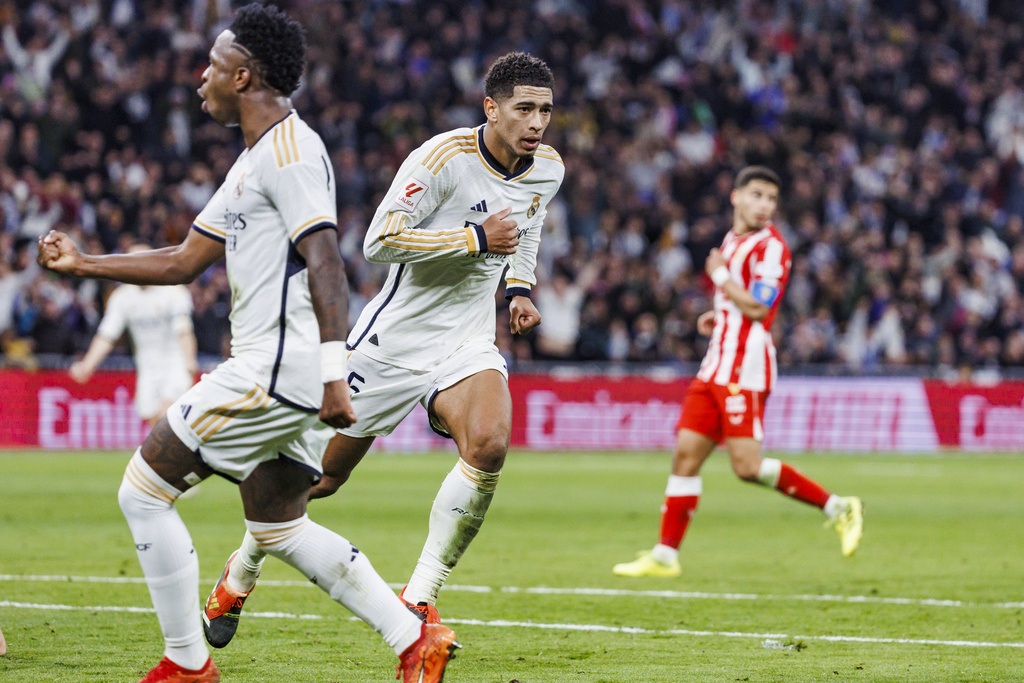 Real Madrid, Barcelona giành trọn 3 điểm, Girona thắng đậm Sevilla - 2