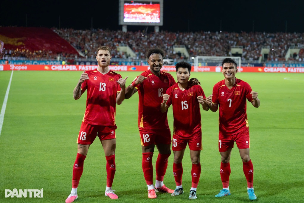 Phản ứng của CĐV Đông Nam Á khi tuyển Việt Nam vào chung kết ASEAN Cup - 2 Phản ứng của CĐV Đông Nam Á khi tuyển Việt Nam vào chung kết ASEAN Cup - 2