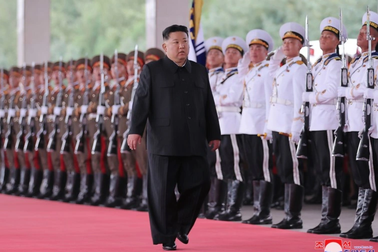 Thấy gì từ đoàn quan chức tháp tùng ông Kim Jong-un thăm Nga?