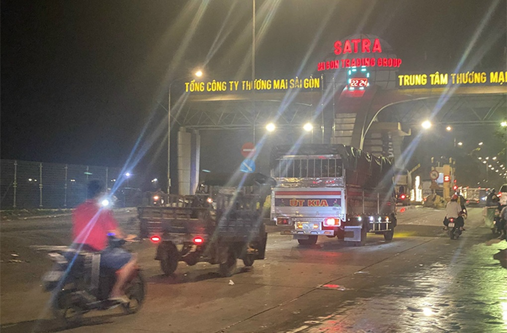 Những đứa trẻ phiêu dạt ở chợ đầu mối - 1 Những đứa trẻ phiêu dạt ở chợ đầu mối - 1