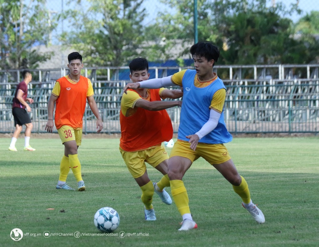 Căng mình tập luyện, U23 Việt Nam tự tin thắng trận ra quân giải Đông Nam Á - 5 Căng mình tập luyện, U23 Việt Nam tự tin thắng trận ra quân giải Đông Nam Á - 5