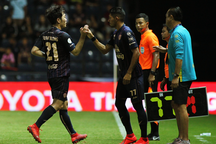 Xuân Trường tiếp tục bị "bỏ rơi", Buriram thắng đậm Chiangmai