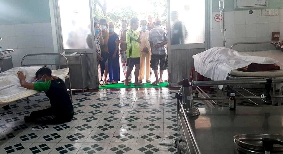 Dọn lũ trong nhà, hai mẹ con bị điện giật tử vong - 1 Dọn lũ trong nhà, hai mẹ con bị điện giật tử vong - 1