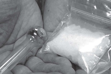 Vạ lây đi tù vì “cả nể”?