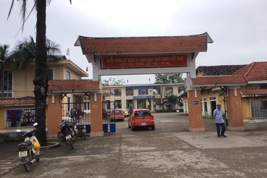 Giám đốc bệnh viện huyện bất ngờ xin thôi việc khi được điều động công tác