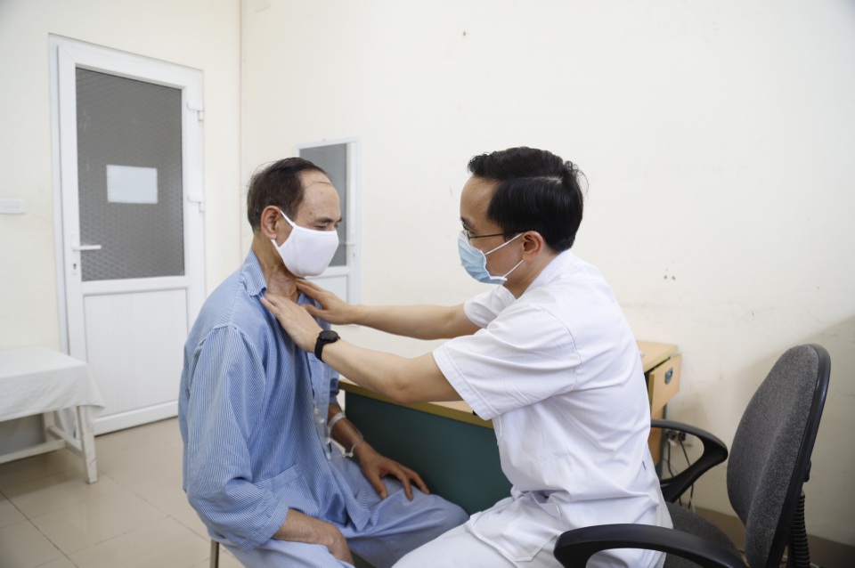 Nuốt nghẹn- dấu hiệu cảnh báo ung thư thực quản - 2 Nuốt nghẹn- dấu hiệu cảnh báo ung thư thực quản - 2