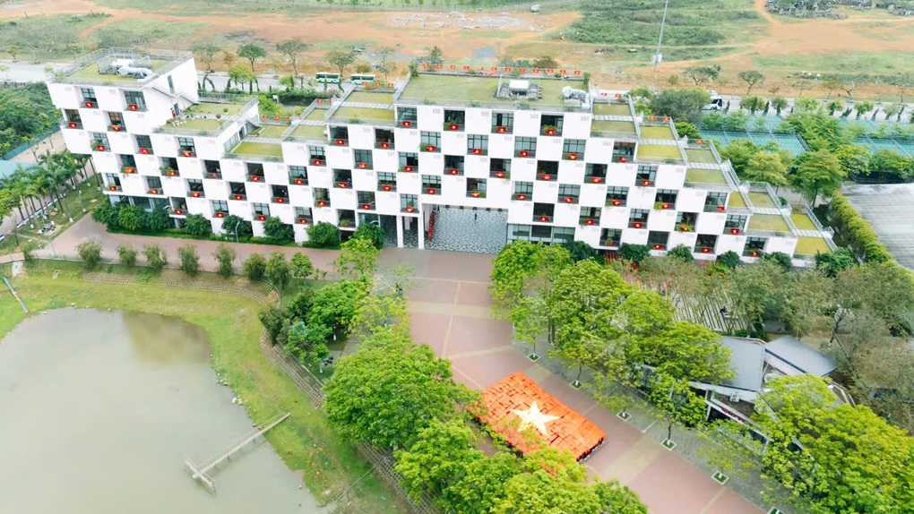 FPT대학교, 2025년 고등학교 졸업고사 성적 발표 - 2 Trường Đại học FPT công bố điểm chuẩn xét tuyển kết quả kỳ thi tốt nghiệp THPT 2025 - 2