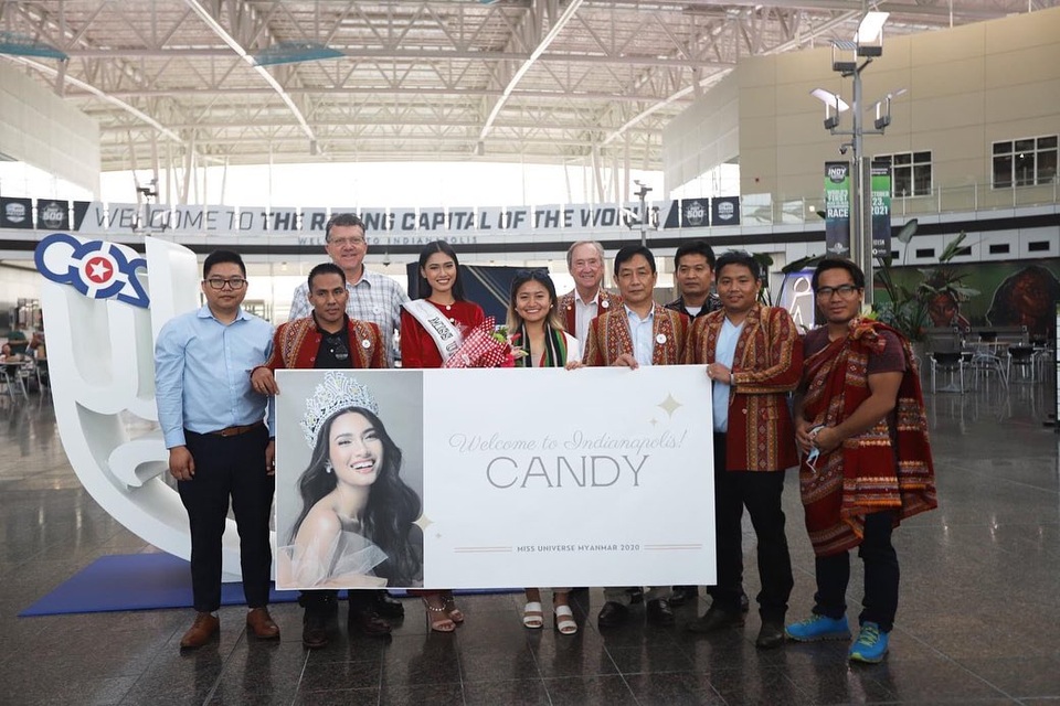 Vừa bác tin đồn bị truy nã, Hoa hậu Myanmar quyết định ở lại Mỹ làm việc - 2 Vừa bác tin đồn bị truy nã, Hoa hậu Myanmar quyết định ở lại Mỹ làm việc - 2