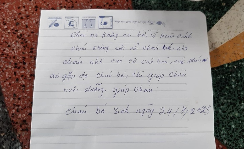 Bé trai 2 tuần tuổi bị bỏ rơi kèm thư nhắn cháu không nuôi nổi - 2 Bé trai 2 tuần tuổi bị bỏ rơi kèm thư nhắn cháu không nuôi nổi - 2