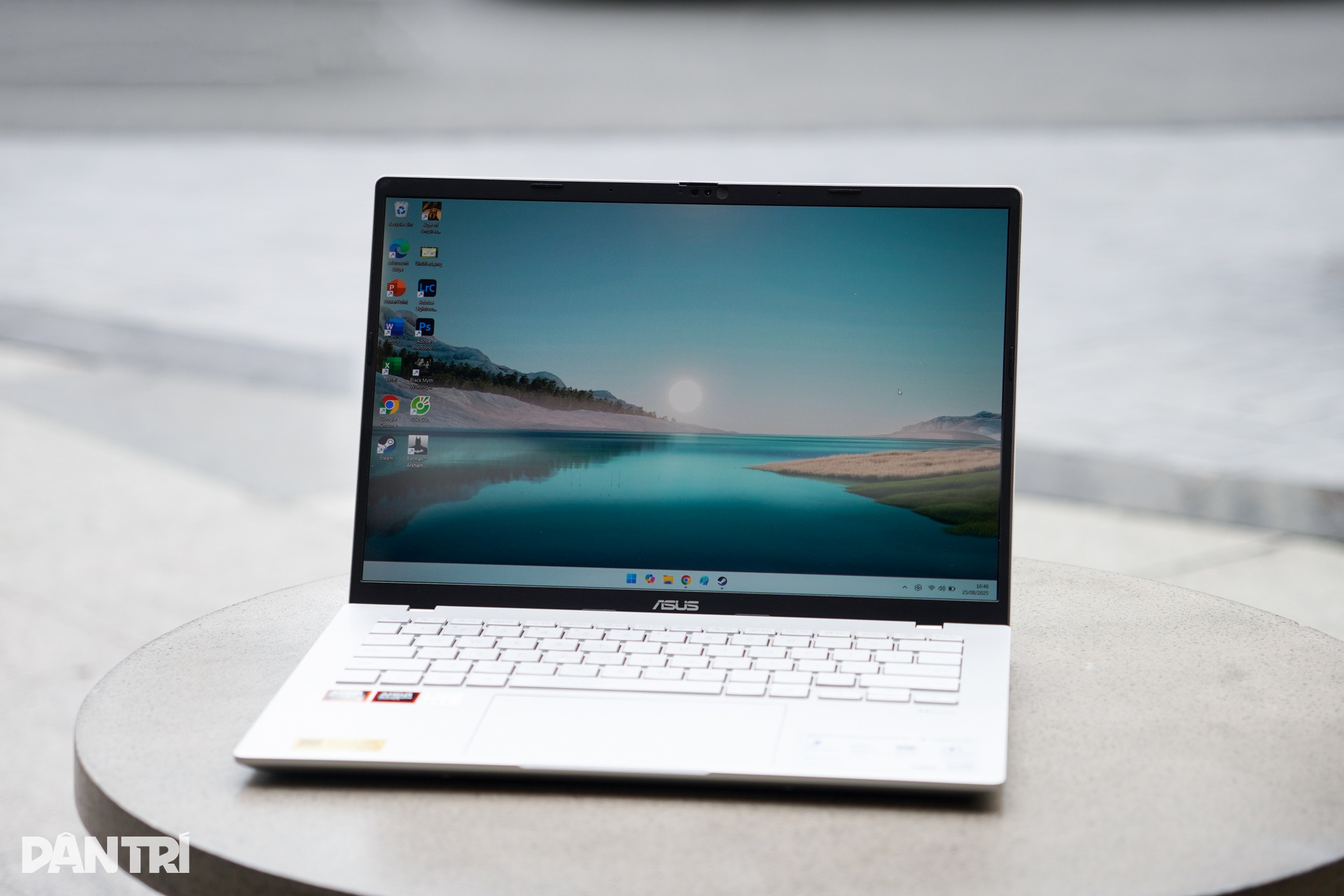Đánh giá Asus Vivobook S14: Hiệu năng mạnh, pin tốt, màn hình cần cải thiện - 2