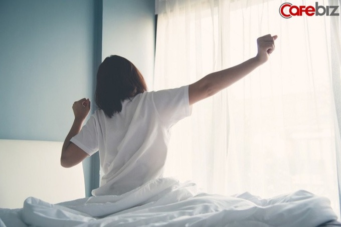 Dậy sớm, ở một mình, chạy bộ, đọc sách, viết lách: Những việc đơn giản này đã mang lại cho tôi những thay đổi lớn lao - Ảnh 1. Dậy sớm, ở một mình, chạy bộ, đọc sách, viết lách: Những việc đơn giản này đã mang lại cho tôi những thay đổi lớn lao - Ảnh 1.