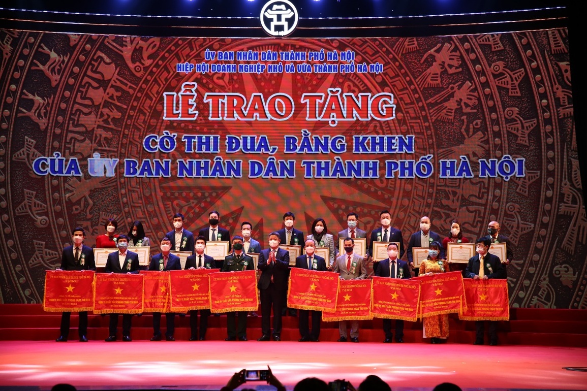 Tập đoàn BRG nhận Bằng khen Xuất sắc toàn diện của Thành phố Hà Nội - 2 Tập đoàn BRG nhận Bằng khen Xuất sắc toàn diện của Thành phố Hà Nội - 2